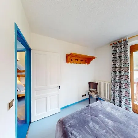 Les Neiges Apartment *