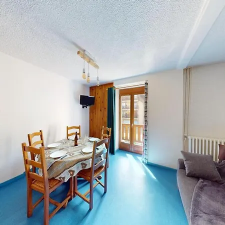 Les Neiges Apartment *