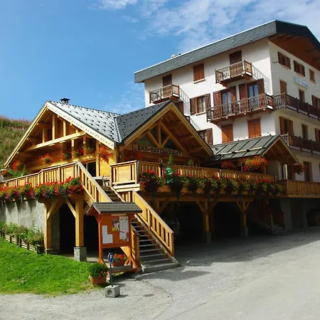 Les Neiges Apartment